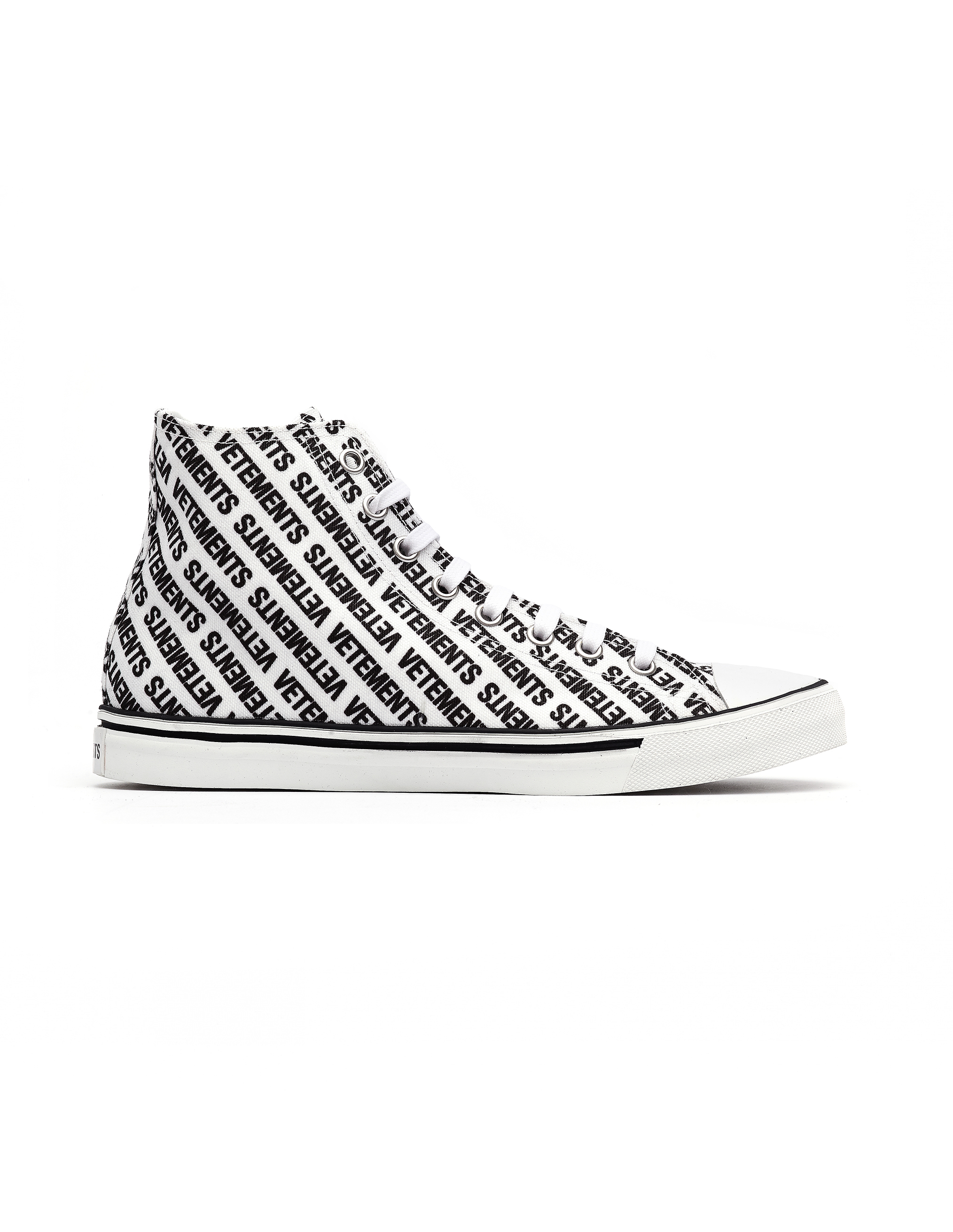 Vetements | White Logo Printed Converse Sneakers | SVMOSCOW.COM